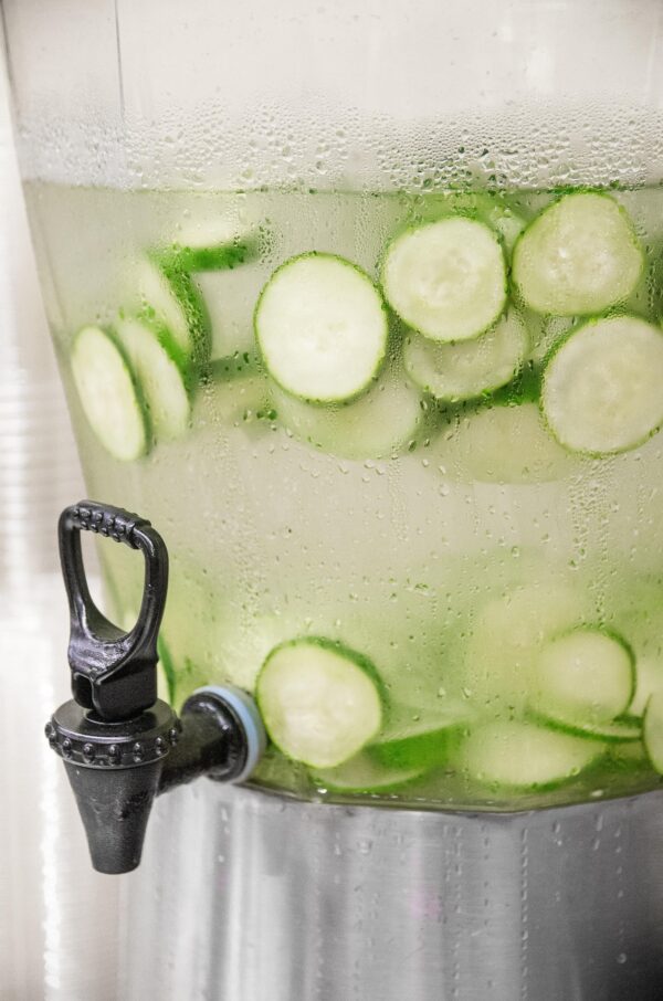 Agua de pepino con limón y menta: una alternativa refrescante a las bebidas azucaradas